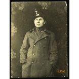 Elegáns hölgy katonai egyenruhában, 1. világháború, 1910-es évek, Eredeti fotó, papírkép.  