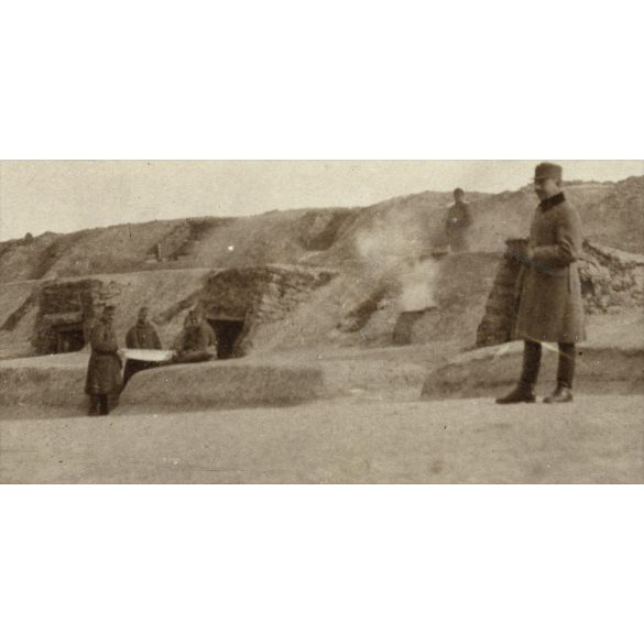 Magyar katonák a frontvonalon, egyenruha, bunker, védvonal, 1. világháború, 1917. március 19., 1910-es évek, Eredeti fotó, papírkép.  