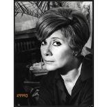 Nagyobb méret, Ruttkai Éva portréja, Kotnyek Antal jelzetlen fotója, színész, művész, film, színház, 1960-as évek, Eredeti fotó, papírkép.  