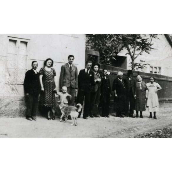 Csoport a ház előtt, Apostag, helytörténet, falu, 1939, 1930-as évek, Eredeti fotó, papírkép.  