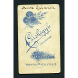 Csizhegyi műterem, Kolozsvár, Erdély, kislány elegáns ruhában, 'Ilonka 2 éves koráb1, 1890-es évek, Eredeti CDV, vizitkártya fotó.  