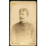 Szerdahelyi műterem, Budapest, magyar katona egyenruhában, bajusz,  1880-as évek, Eredeti CDV, vizitkártya.  