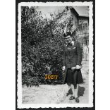 Fiatal nő magyaros ruhában, levente (?) sapkában, szemüvegben, egyenruha, 1930-as évek, Eredeti fotó, papírkép.   