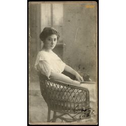   Jánossy és Botár műterem, Torda, Erdély, elegáns hölgy portréja, 'Vera' fotelben, 1920, 1920-as évek, Eredeti, nagyobb méretű (!) kabinetfotó.  