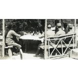 Magyar katonák borozgatnak, Jung Trantenan, egyenruha, 1. világháború, 1916., 1910-es évek, Eredeti fotó, papírkép.  