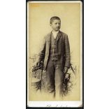 Dunky Fivérek műterme, Kolozsvár, Erdély, elegáns fiú óralánccal, portré, 1880-as évek, Eredeti kabinetfotó, alja vágott.   