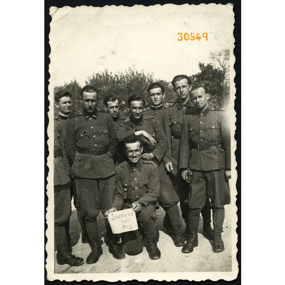 A 'Siemens Hell Raj', magyar katonák egyenruhában, 2. világháború, 1940-es évek, Eredeti fotó, papírkép.   