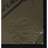 Brunhuber műterem, Budapest, elegáns hölgy portréja, 1910-es évek. Eredeti pecséttel jelzett fotó, papírkép, alsó sarkán törésnyom.   