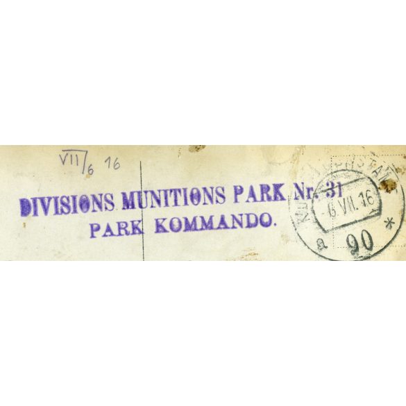 Katona egyenruhában, cigarettával,  'Divisions Munitions Park Nr. 31 Park Kommando', 1. világháború, 1910-es évek, Eredeti fotó, papírkép, hátoldalán katonai pecsét a jelzett felirattal.  