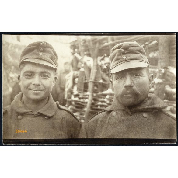Magyar katonák a lövészárokban, egyenruha, 1. világháború, 1910-es évek, Eredeti fotó, papírkép.   