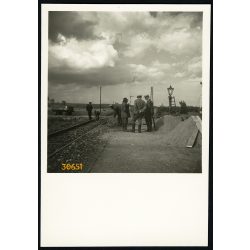   Vasútállomás Méra, Felsőméra, munkások, vasút, közlekedés, 1930-as évek. Eredeti fotó, papírkép.  