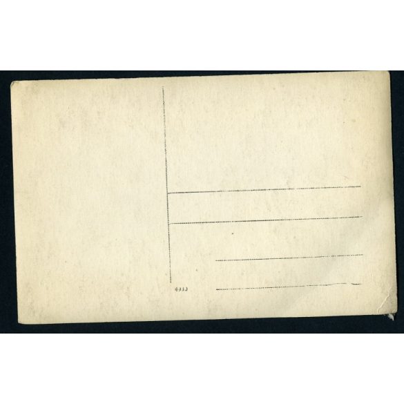 Magyar katonák civilekkel, egyenruha, érdemrend, bajusz, 1. világháború. 1910-es évek. Eredeti fotó, papírkép.  