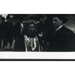 Nők és férfiak népviseletben, Borgóprund, Erdély, Beszterce-Naszód vármegye, település, falu, szálloda, helytörténet, 1910-es évek, Eredeti fotó, papírkép.   