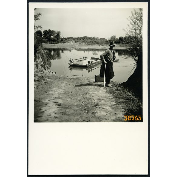 Utazás, Zemplénagárd, Tuzséri komp, Tisza, folyó, helytörténet, Borsod-Abaúj-Zemplén megye, jármű, közlekedés, 1930-as évek, Eredeti fotó, papírkép.  