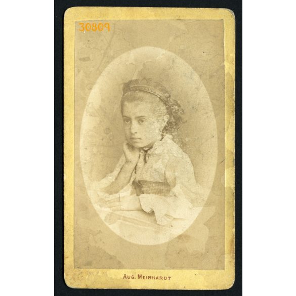 Meinhardt műterem, Nagyszeben, (Hermannstadt), Erdély, Szábel Ilona, Szábel Alajos lányának portréja, (a Szábel híres örmény kereskedőcsalád), 1870-es évek, Eredeti CDV, vizitkártya fotó. 