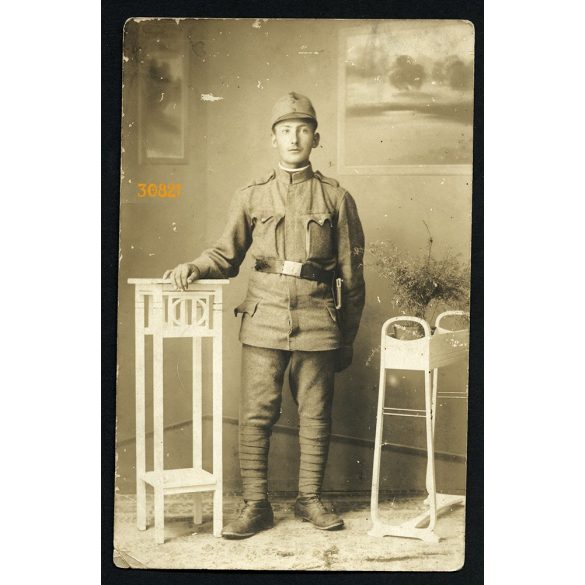 Steindl műterem, Körmend, fiatal férfi katonai egyenruhában, 1. világháború, 1916,  1910-es évek, Eredeti fotó, papírkép.  