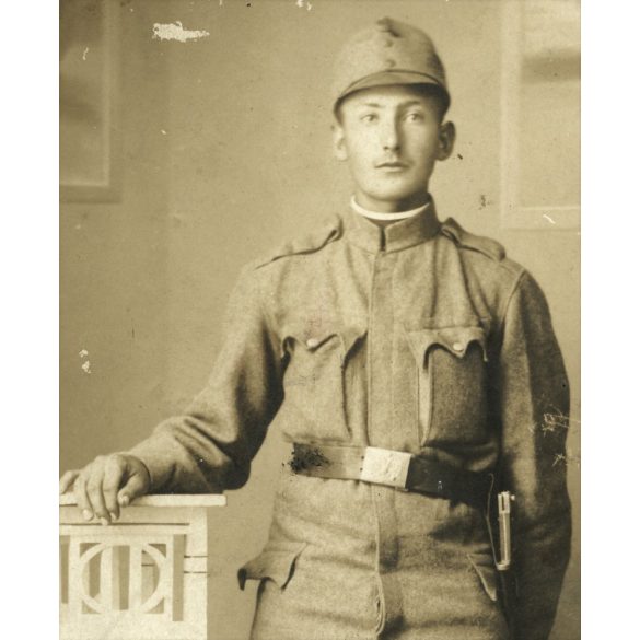 Steindl műterem, Körmend, fiatal férfi katonai egyenruhában, 1. világháború, 1916,  1910-es évek, Eredeti fotó, papírkép.  