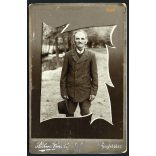 Háber műterem, Németkeresztúr, (Sopronkeresztúr, Zelem), Burgerland, férfi portréja kalappal, különös keretezéssel, helytörténet, 1890-es évek, Eredeti kabinetfotó kisebb sérülésekkel.  