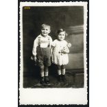 Siklós műterem, Devecser, Veszprém megye, gyerekek játékkal, baba, helytörténet, 1940-es évek, Eredeti fotó, jelzett papírkép. 