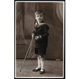 Békésy műterem, Újpest, kisfiú matróz ruhában, sétapálcával, portré, helytörténet, 1920-as évek, Eredeti fotó, papírkép.