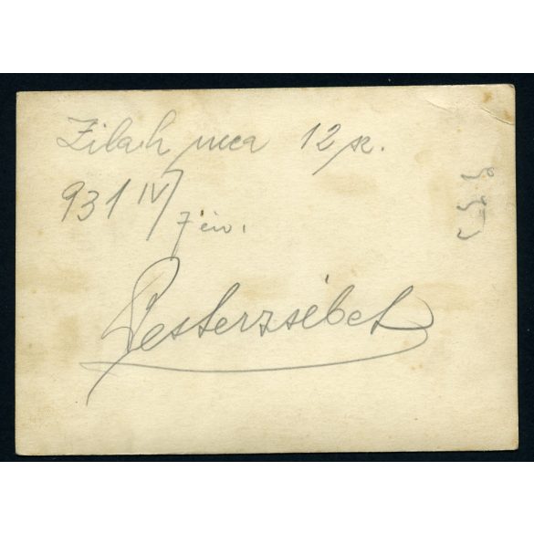 Utcarészlet, Pesterzsébet (Budapest), Zilah utca 12.,gyerekek labdával, játék, nagymama, helytörténet, 1931, 1930-as évek. Eredeti fotó, papírkép.   