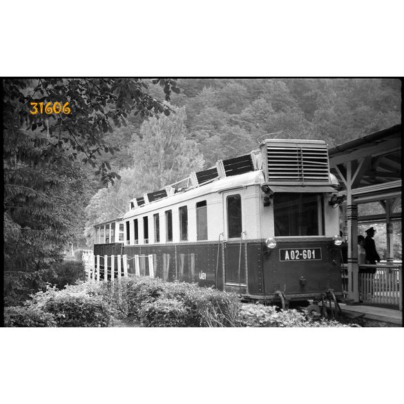 LÁÉV Lillafüredi Állami Erdei Vasút, Lillafüred megállóhely,  Abamot keskeny nyomtávú motorkocsi, építette a Ganz és Társa 1929-ben. Vasút, vonat, mozdony, jármű, közlekedés, Borsod megye, helytörténe