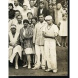 Foto Kántor, Ungvár, Kárpátalja, úri társaság teniszütőkkel, elegáns hölgyek és urak, csoportkép, helytörténet, sport, 1920-as évek, Eredeti fotó, papírkép.