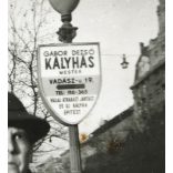 Utcakép reklámtáblával, Budapest, Gábor Dezső kályhás reklámtáblája, Belváros, Bajcsy-Zsilinszky út, Podmaniczky Frigyes tér, 1930-as évek, Eredeti fotó, papírkép. 