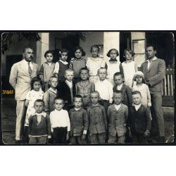   Farkas fényképész, Tiszanána, Balázs István tanító első osztályával, iskola, Heves megye, helytörténet, 1929, 1920-as évek, Eredeti pecséttel jelzett fotó, papírkép törésnyomokkal.   méret megközelítő