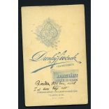 Dunky fivérek műterme, Kolozsvár, Erdély, karcsú lány, 'Rózsika 1894-ben mint I-ső éves kép. növ.', iskola, 1890-es évek, Eredeti CDV, vizitkártya, hátulján feliratozott fotó. 