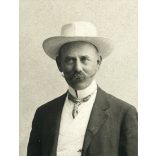 Jelussich műterem, Abbázia, Baráth Kálmán portréja, bajusz, sétapálca, 1904, 1900-as évek, Eredeti képeslap fotó Budapestre címezve, papírkép alsó harmadán szakadás.