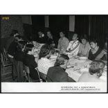 'Vendégünk volt a Ferencváros Vácszentlászlón', labdarúgás, sport, Ebedli, Nyilasi, Dalnoki, Zsiborás, Mucha, Bálint, helytörténet, sporttörténet, Pest megye,1977 aug.23., 1970-es évek, Eredeti fotó, 