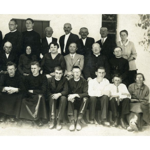 Foto "MIRA", Kúla, Vajdaság, csoportkép egyházi személyekkel, pap, teológus, helytörténet, 1930-as évek, Eredeti fotó, papírkép. 