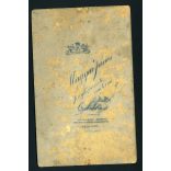 Magyar János műterme, Czibakháza (Cibakháza), hölgy népviseletben, rózsafüzérrel, Bibliával, Jász-Nagykun-Szolnok megye, helytörténet, 1890-es évek, Eredeti kabinetfotó, hátulja kopott.   