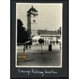 Rákoczi-őrtorony magyar címerrel, 'Magyarok voltunk, vagyunk, leszünk' felirattal, Rozsnyó, Felvidék, üzletek, kirakatok, feliratok, helytörténet, 1940, 1940-es évek, Eredeti fotó, kartonra ragasztott