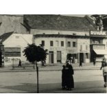 Rákoczi-őrtorony magyar címerrel, 'Magyarok voltunk, vagyunk, leszünk' felirattal, Rozsnyó, Felvidék, üzletek, kirakatok, feliratok, helytörténet, 1940, 1940-es évek, Eredeti fotó, kartonra ragasztott