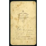 Divald műterem, Eperjes, Felvidék, elegáns hölgy nyaklánccal, ékszer,  1867, 1860-as évek, Eredeti CDV, vizitkártya fotó, sarkai vágottak, fakó, foltos.   