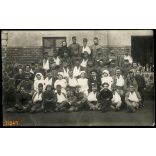 Katonakórház, Losoncapátfalva, Felvidék, a San folyó körüli harcokban megsebesült magyar és német katonák ápolónőkkel, Kelemen József katona, egyenruha, 1. világháború, helytörténet, 1914. október, 19