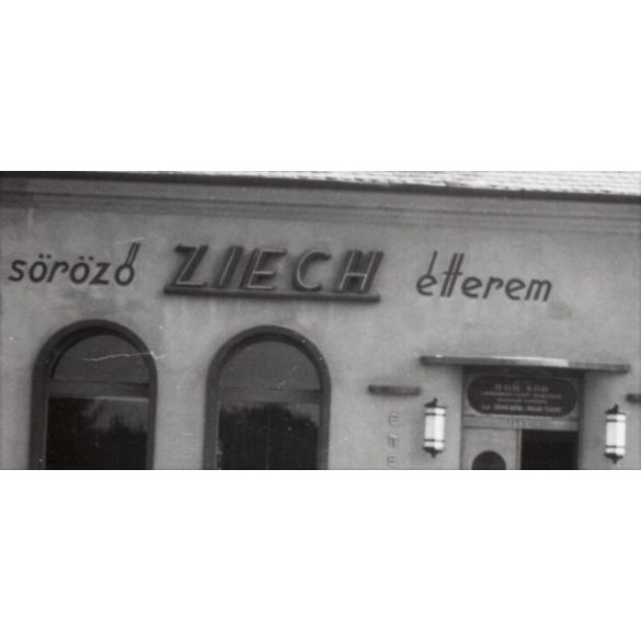 Piac Baján, Ziech Étterem, vendéglátás, kocsma, népviselet, város, Bács-Kiskun megye, helytörténet, 1940, 1940-es évek, Eredeti fotó, papírkép.  