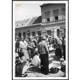 Piac Baján, üzlet, műhely, feliratok, reklám, Bács-Kiskun megye, helytörténet, 1940, 1940-es évek, Eredeti fotó, papírkép.  