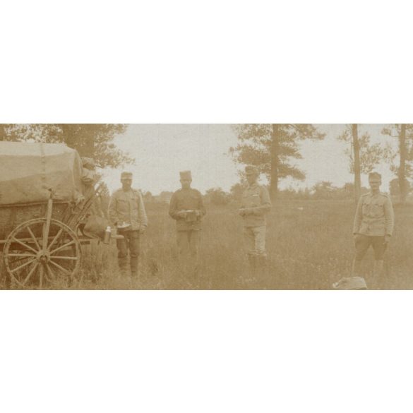 Magyar katonák tábortűznél Pünkösd vasárnapján, visszavonulás Kovel felé, Oroszország, egyenruha, 1. világháború, Solovigy (?), 1916. június 11. (Pünkösd vasárnap), 1910-es évek, Eredeti fotó, hátuljá