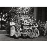 Katonák teherautóval, Debrecen, 'Erdély részbeni visszajöttének örömére a nép által felvirágozott autónk előtt.', bevonulás, 2. világháború, helytörténet, 1940. szeptember 4, 1940-es évek, Eredeti fot