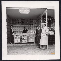   Nikopáll Kft., cigaretta szipka reklám stand, üzlet, kirakat, Budapest, 1930-as évek, Eredeti fotó, papírkép.   