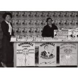 Nikopáll Kft., cigaretta szipka reklám stand, üzlet, kirakat, Budapest, 1930-as évek, Eredeti fotó, papírkép.   