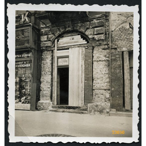 METEOR Villamossági és Csillár Gyár Rt., Budapest, Vámház körút 11, utcakép, kirakat, üzlet, helytörténet, 1938, 1930-as évek, Eredeti fotó, papírkép.  
