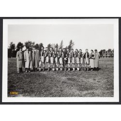   A Vízművek csapata, Újpest, Budapest, 'Vízművek-Fodrászok 11-1', labdarúgás, sport, foci, helytörténet, 1940. október 13, 1940-es évek, Eredeti fotó, hátoldalon Szalay Sándor által feliratozott papírk