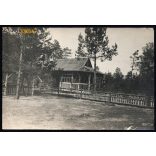 'Magyar Királyi Népfölkelő Munkásosztag Parancsnokság'. 1. világháború, keleti front, épület felirattal, 1910-es évek, Eredeti fotó, papírkép.  