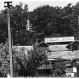 Horogkereszt, náci jelkép a Häuserl am Roan vendéglő udvarán, Bécs, Ausztria, 2. világháború, vendéglátás, 1940-es évek, Eredeti fotó negatív!        