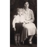 Helios műterem, Brassó, Erdély, a Georg Brenndörfer család portréja, szász polgárok, nagymama 60. születésnapja, helytörténet, 1932. május 23., 1930-as évek, Eredeti fotó, hátulján feliratozott, pecsé