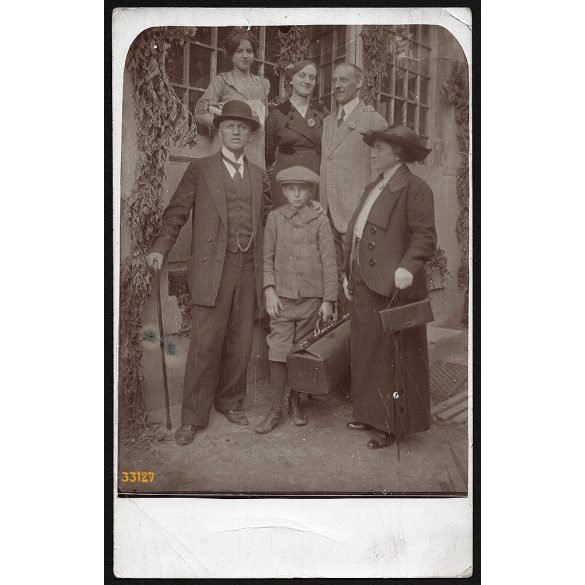 Brenndörfer család, Mátyásföld (Budapest), Emma utca 8., táska, bot, esernyő, kalap, helytörténet, 1913. augusztus, 1910-es évek, Eredeti fotó, papírkép. 